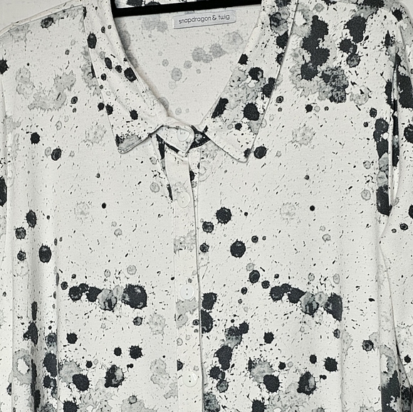 Snapdragon & Twig Paint Splatter Button Front Swing Tunic - Picture 3 of 12